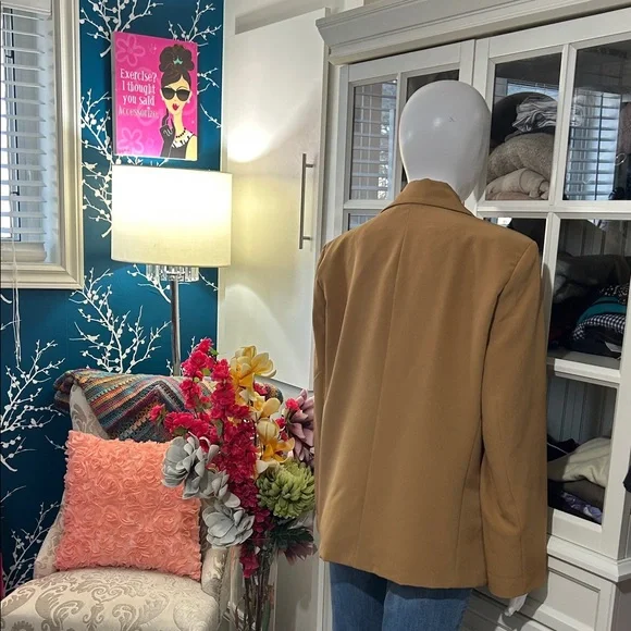 Camel Single-Button Blazer by ONLY in size 8 - Picture 7 of 11